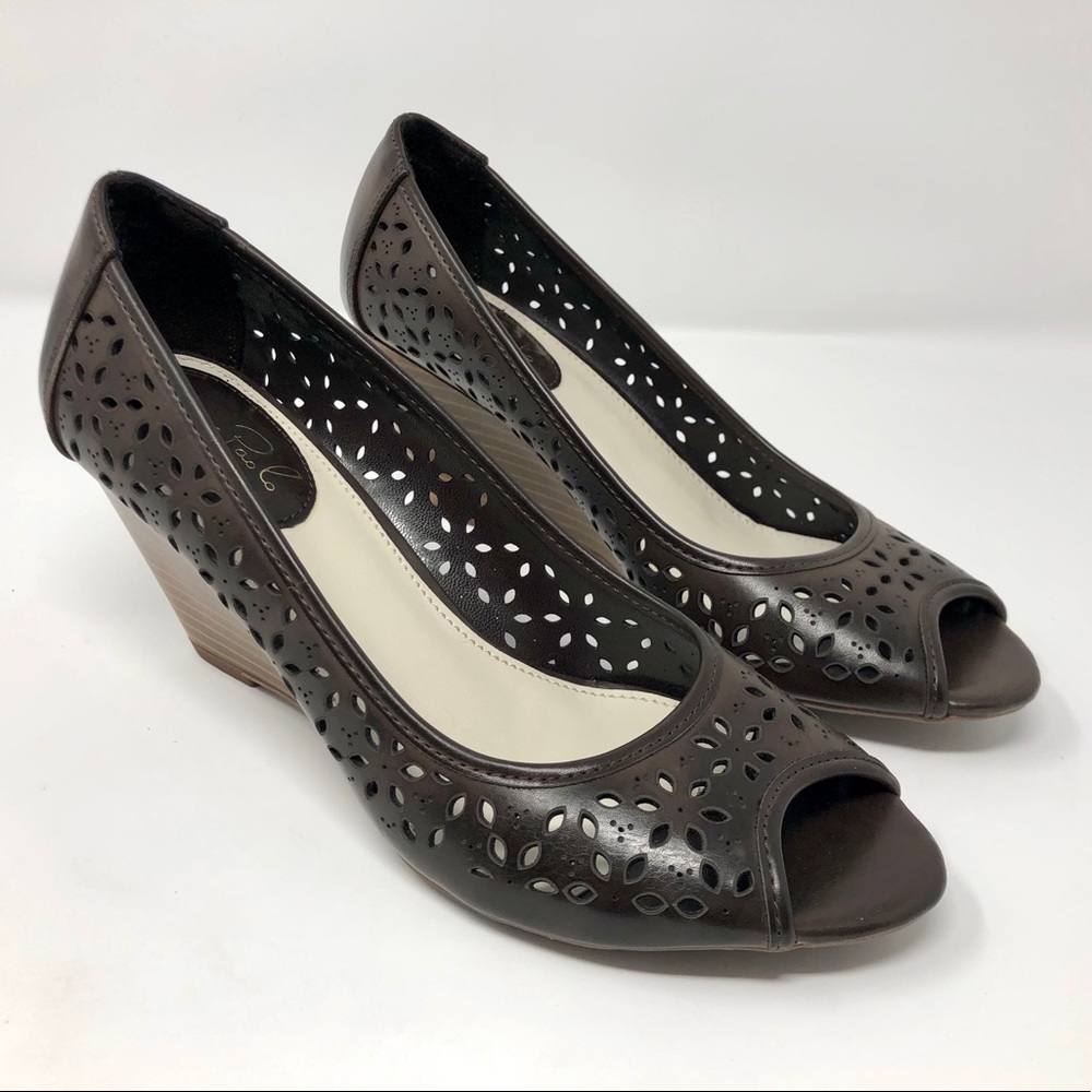 STUDIO PAOLO WEDGE HEELS SIZE 7